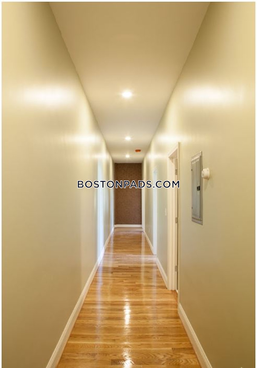 BOSTON - ROXBURY - 4 Beds, 2 Baths - Image 14