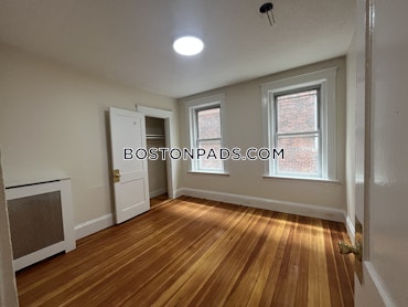 Boston - 3 Beds, 1 Baths