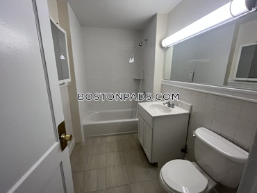 Boston - 4 Beds, 1 Baths