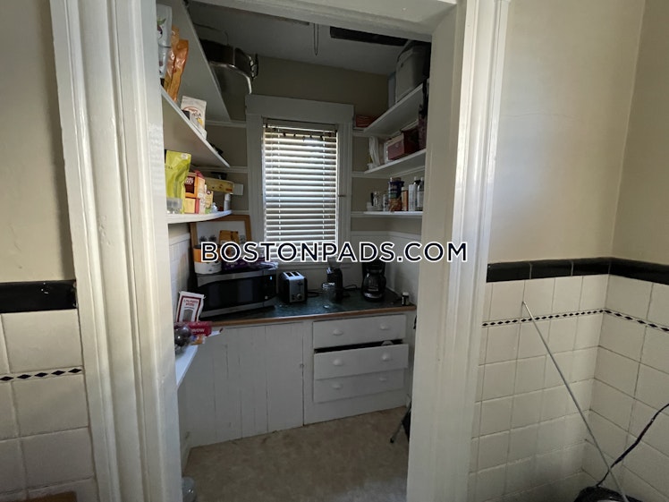 Frederick Ave., Medford