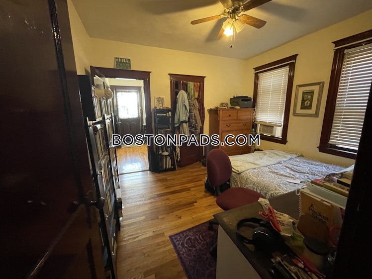 Frederick Ave., Medford