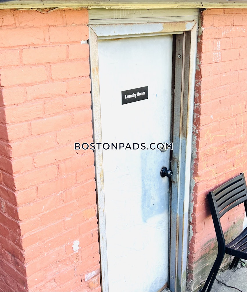 BOSTON - DORCHESTER - CENTER - 1 Bed, 1 Bath - Image 12