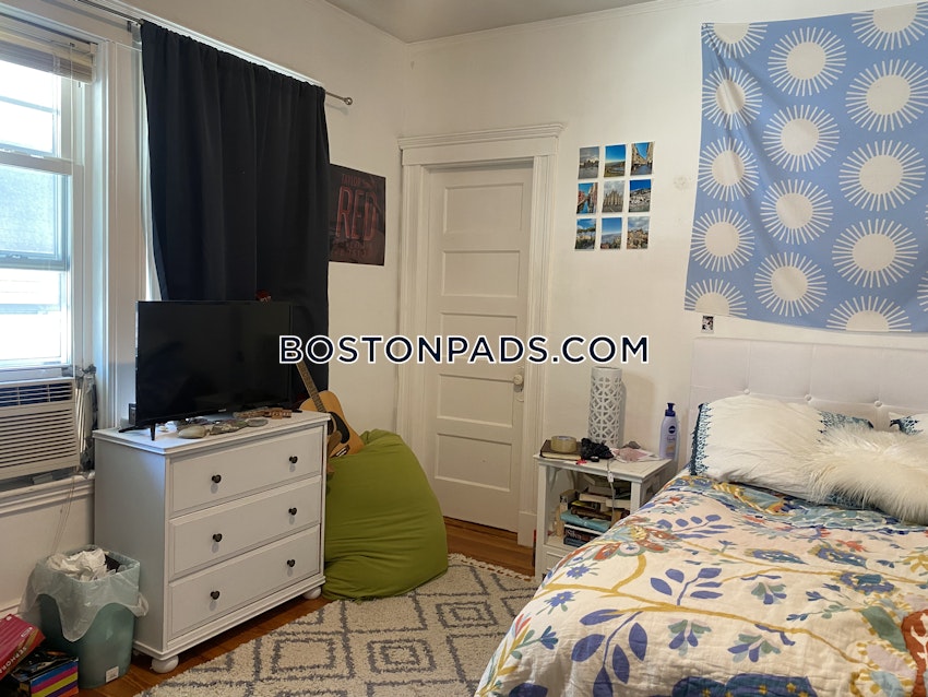 SOMERVILLE - TUFTS - 4 Beds, 1 Bath - Image 79