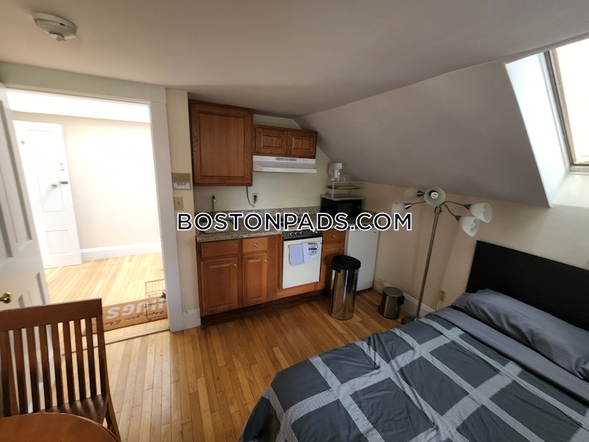 CAMBRIDGE - CENTRAL SQUARE/CAMBRIDGEPORT - Studio , 1 Bath - Image 3