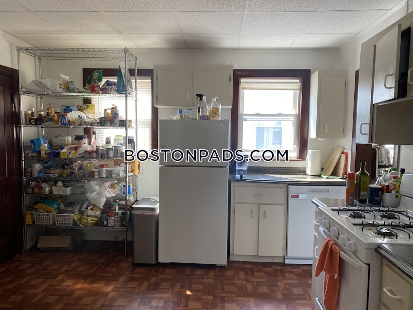 SOMERVILLE - TUFTS - 5 Beds, 2 Baths - Image 23