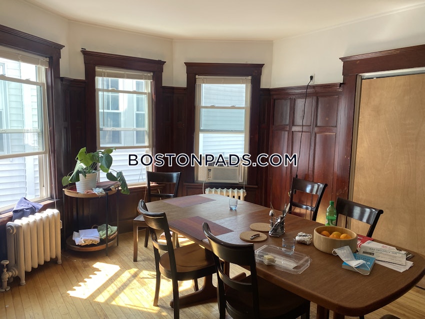 SOMERVILLE - TUFTS - 5 Beds, 2 Baths - Image 22