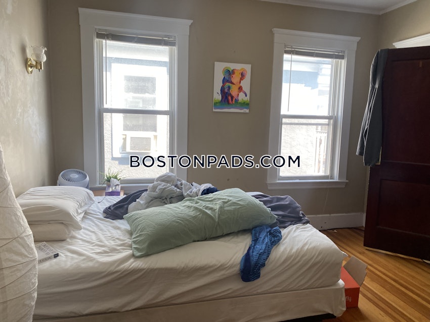 SOMERVILLE - TUFTS - 5 Beds, 2 Baths - Image 17