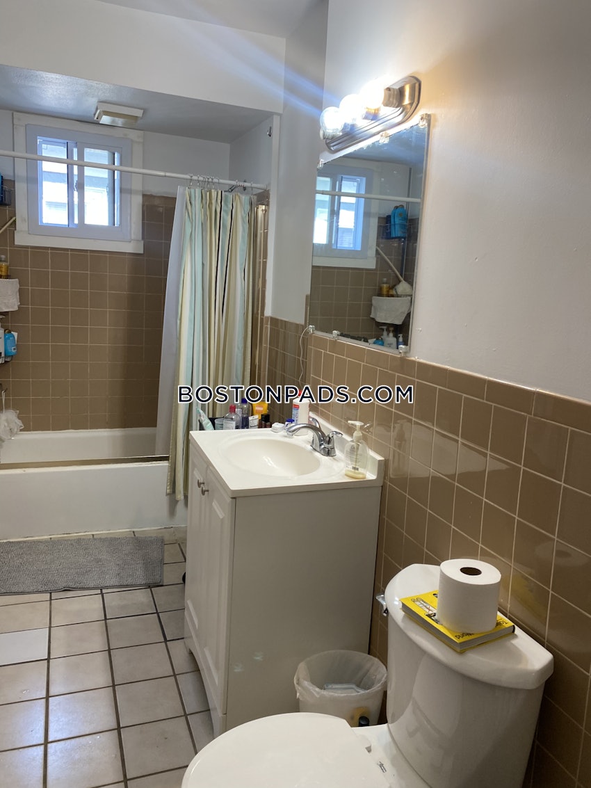 SOMERVILLE - TUFTS - 5 Beds, 2 Baths - Image 16