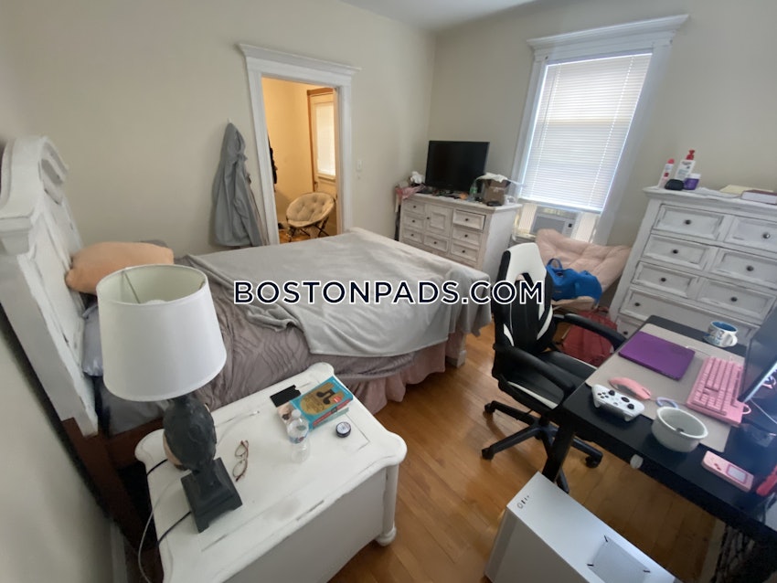 MEDFORD - TUFTS - 3 Beds, 1 Bath - Image 24