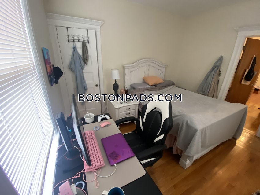 MEDFORD - TUFTS - 3 Beds, 1 Bath - Image 21