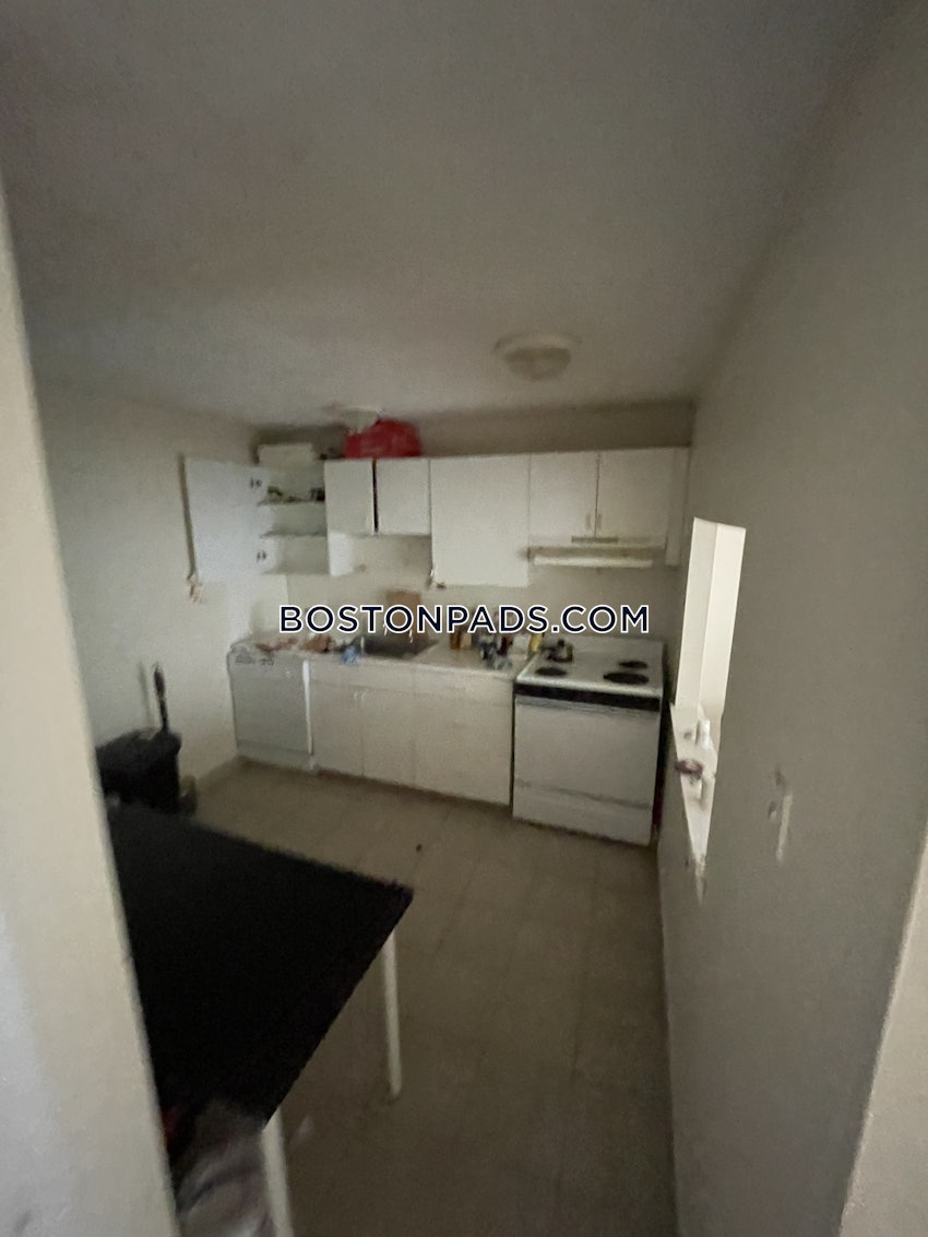 BOSTON - ALLSTON - 1 Bed, 2 Baths - Image 8