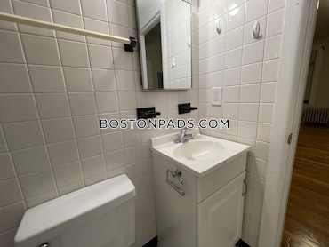 Boston - 0 Beds, 1 Baths