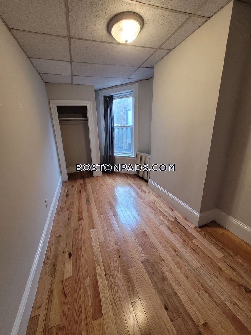 BOSTON - ALLSTON - 1 Bed, 1 Bath - Image 11