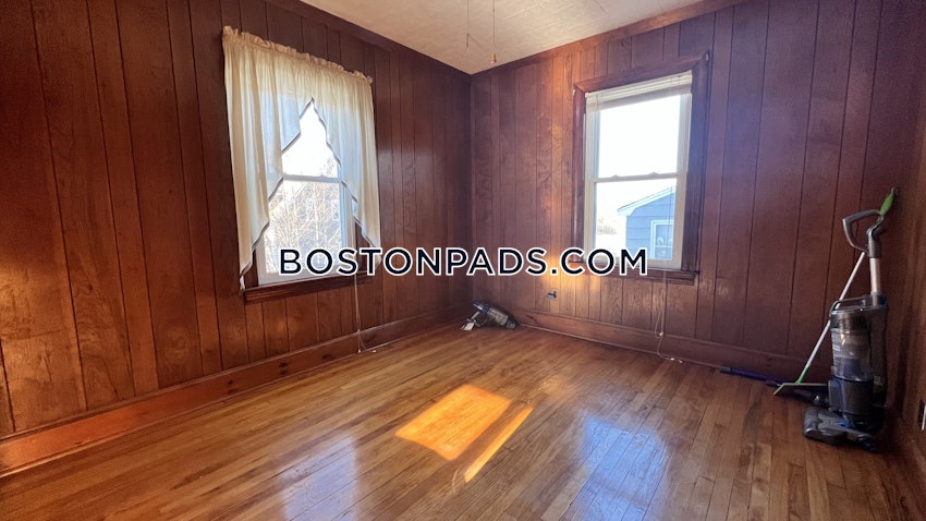 SOMERVILLE - TUFTS - 6 Beds, 1.5 Baths - Image 13