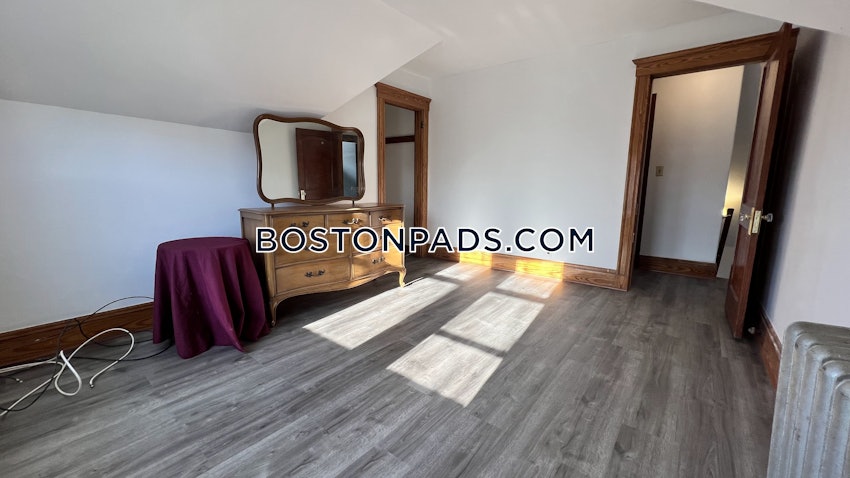 SOMERVILLE - TUFTS - 6 Beds, 1.5 Baths - Image 7