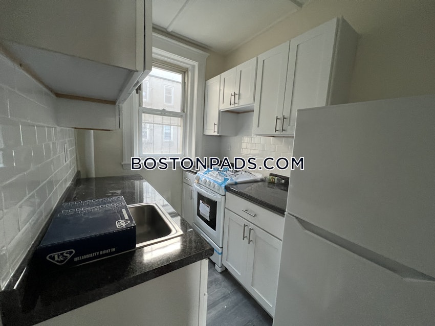 BOSTON - FENWAY/KENMORE - 1 Bed, 1 Bath - Image 9