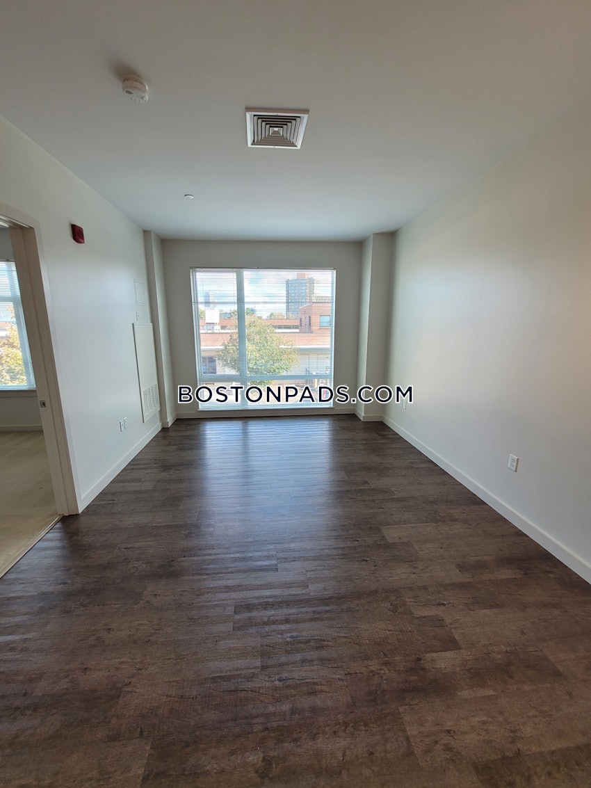 CAMBRIDGE - CENTRAL SQUARE/CAMBRIDGEPORT - 1 Bed, 1 Bath - Image 2