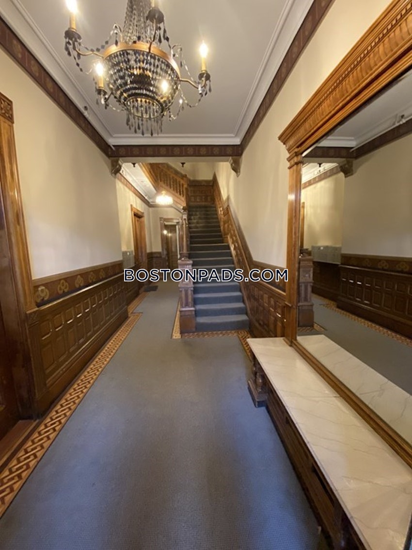 BOSTON - BACK BAY - 1 Bed, 1 Bath - Image 9