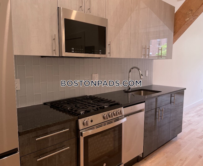 Boston - $2,900+ /mo