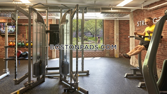 Boston - $2,900+ /mo