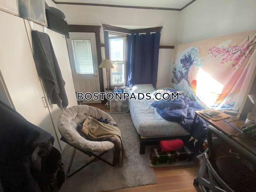 SOMERVILLE - TUFTS - 4 Beds, 1 Bath - Image 68