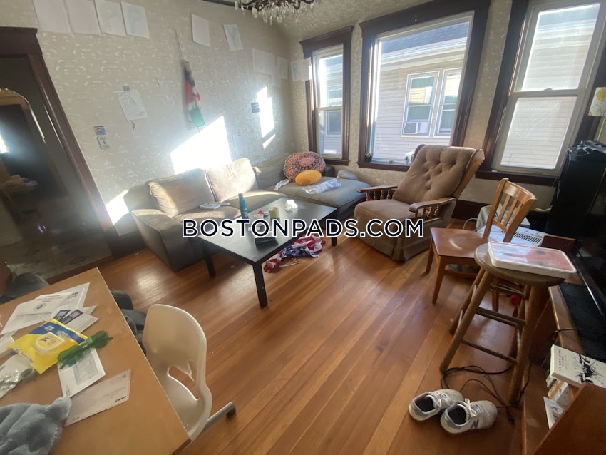 SOMERVILLE - TUFTS - 4 Beds, 1 Bath - Image 63