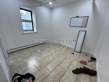 Boston - 4 Beds, 2 Baths