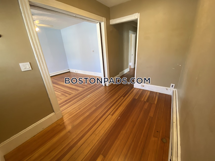 MEDFORD - TUFTS - 4 Beds, 2 Baths - Image 16