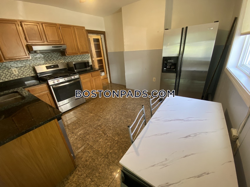 MEDFORD - TUFTS - 4 Beds, 2 Baths - Image 2