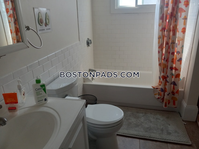 SOMERVILLE - TUFTS - 5 Beds, 2 Baths - Image 9