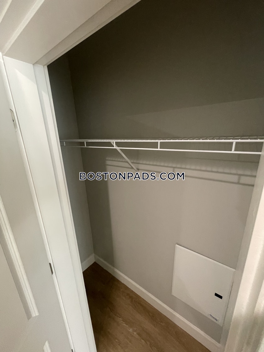 CAMBRIDGE- EAST CAMBRIDGE - 2 Beds, 2 Baths - Image 11