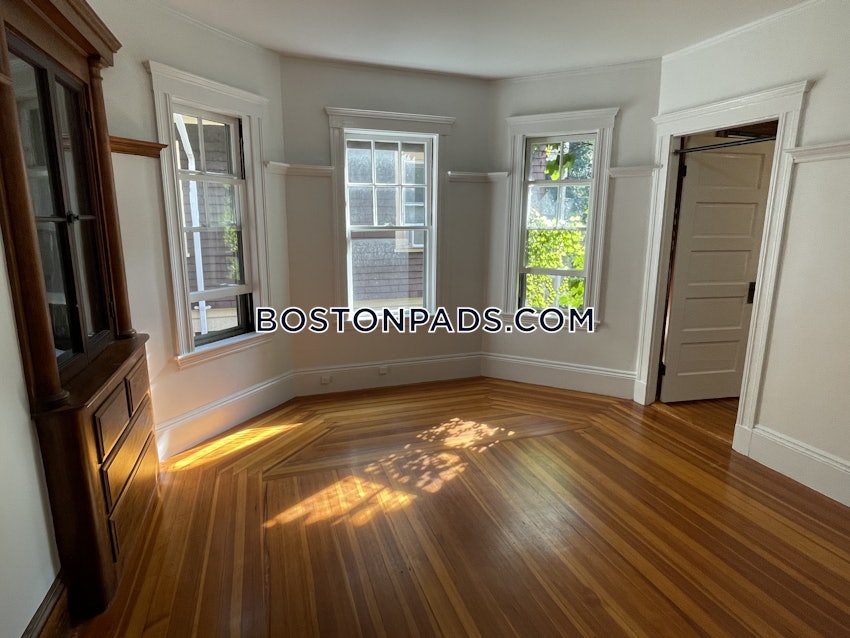 CAMBRIDGE - MT. AUBURN/BRATTLE/ FRESH POND - 3 Beds, 1 Bath - Image 32