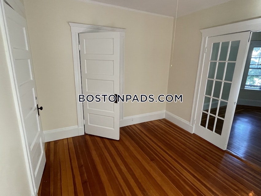 CAMBRIDGE - MT. AUBURN/BRATTLE/ FRESH POND - 3 Beds, 1 Bath - Image 21