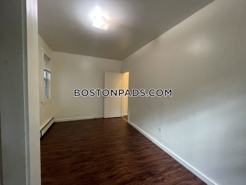 BOSTON - MISSION HILL - 3 Beds, 1 Bath - Image 10