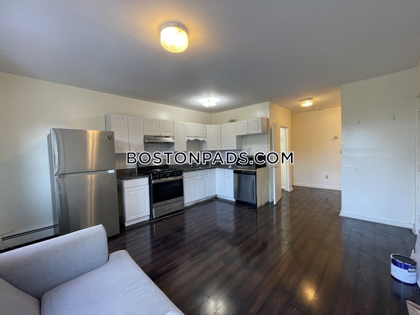 BOSTON - MISSION HILL - 3 Beds, 1 Bath - Image 2