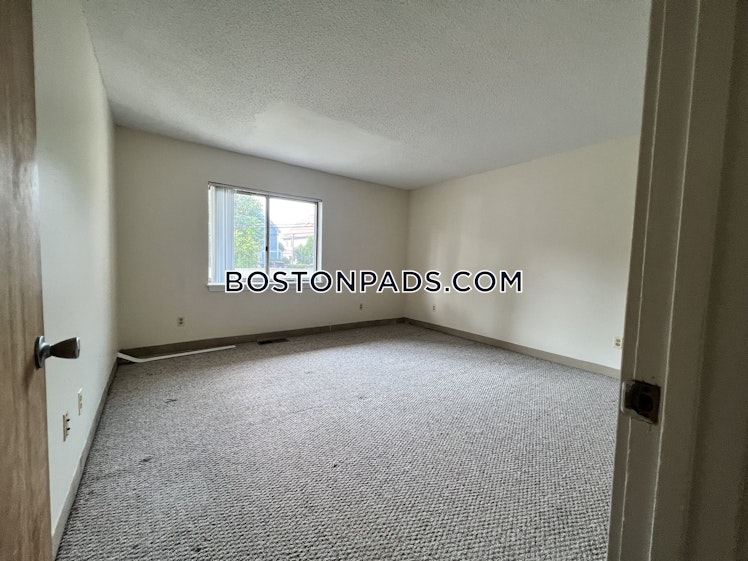 North Beacon St., Boston