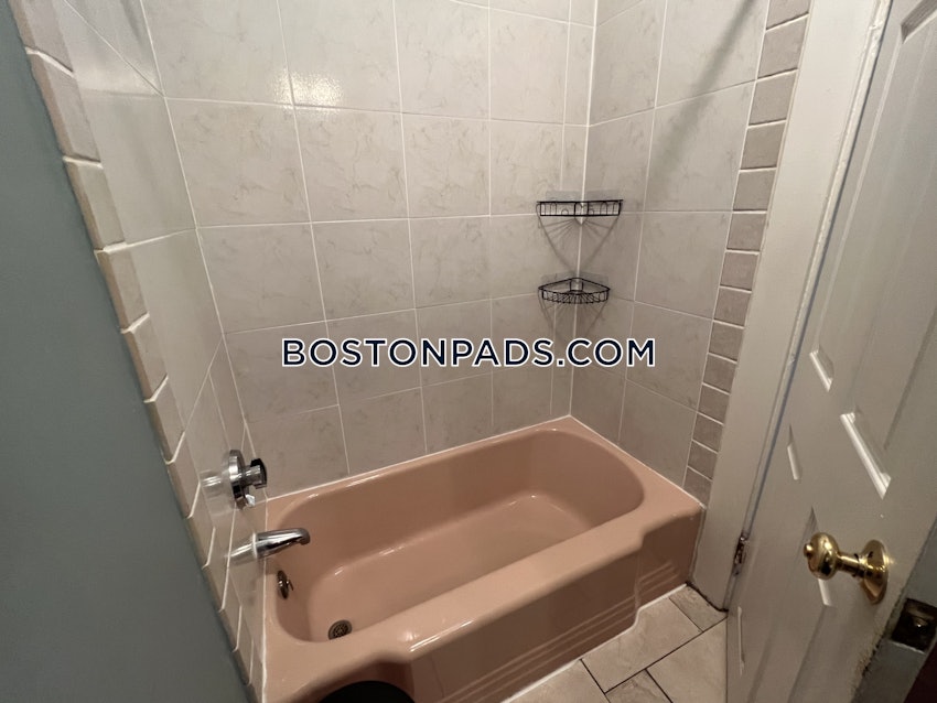 BOSTON - MISSION HILL - 3 Beds, 1 Bath - Image 15