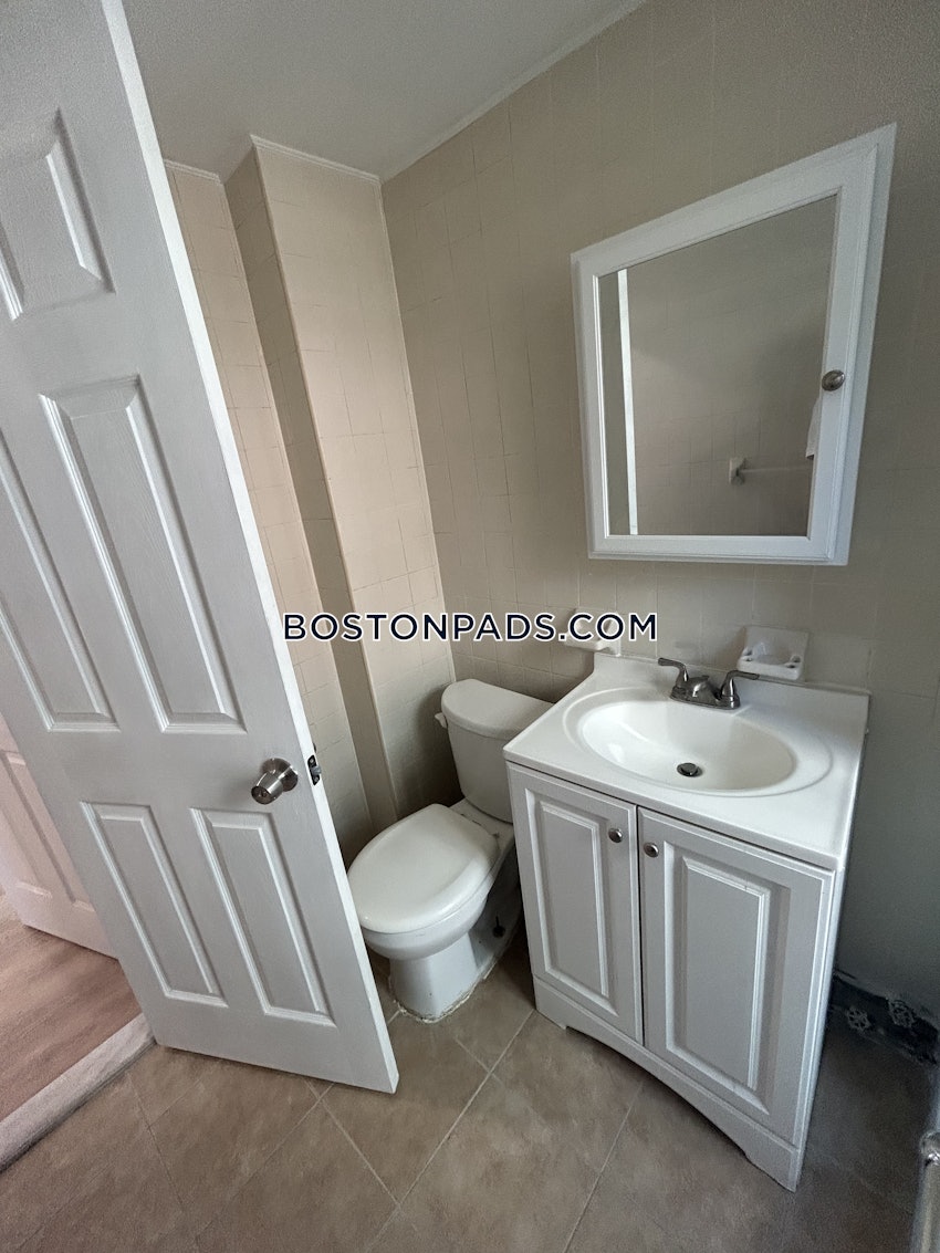 BOSTON - CHINATOWN - 3 Beds, 1 Bath - Image 32