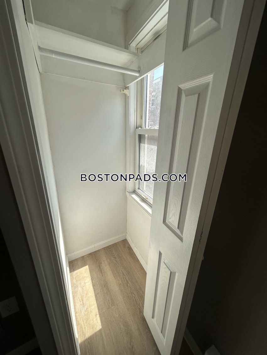 BOSTON - CHINATOWN - 3 Beds, 1 Bath - Image 24