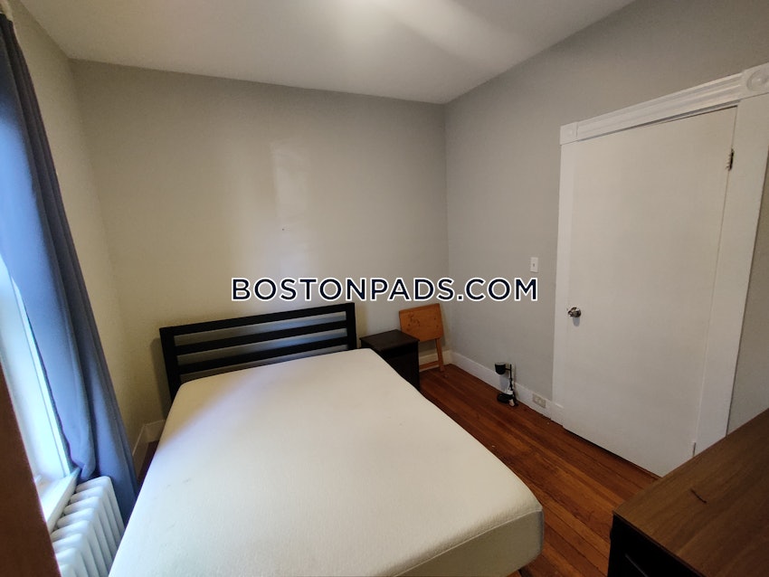 BOSTON - DORCHESTER - UPHAMS CORNER - 3 Beds, 1 Bath - Image 15