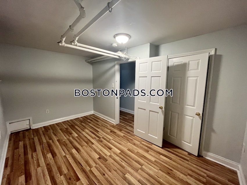 BOSTON - BRIGHTON - CLEVELAND CIRCLE - 5 Beds, 2 Baths - Image 8