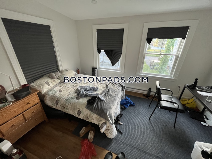 MEDFORD - TUFTS - 4 Beds, 1 Bath - Image 35