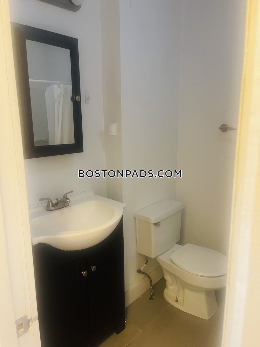BOSTON - NORTHEASTERN/SYMPHONY - 3 Beds, 1 Bath - Image 44