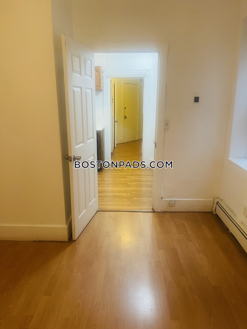 BOSTON - NORTHEASTERN/SYMPHONY - 3 Beds, 1 Bath - Image 14