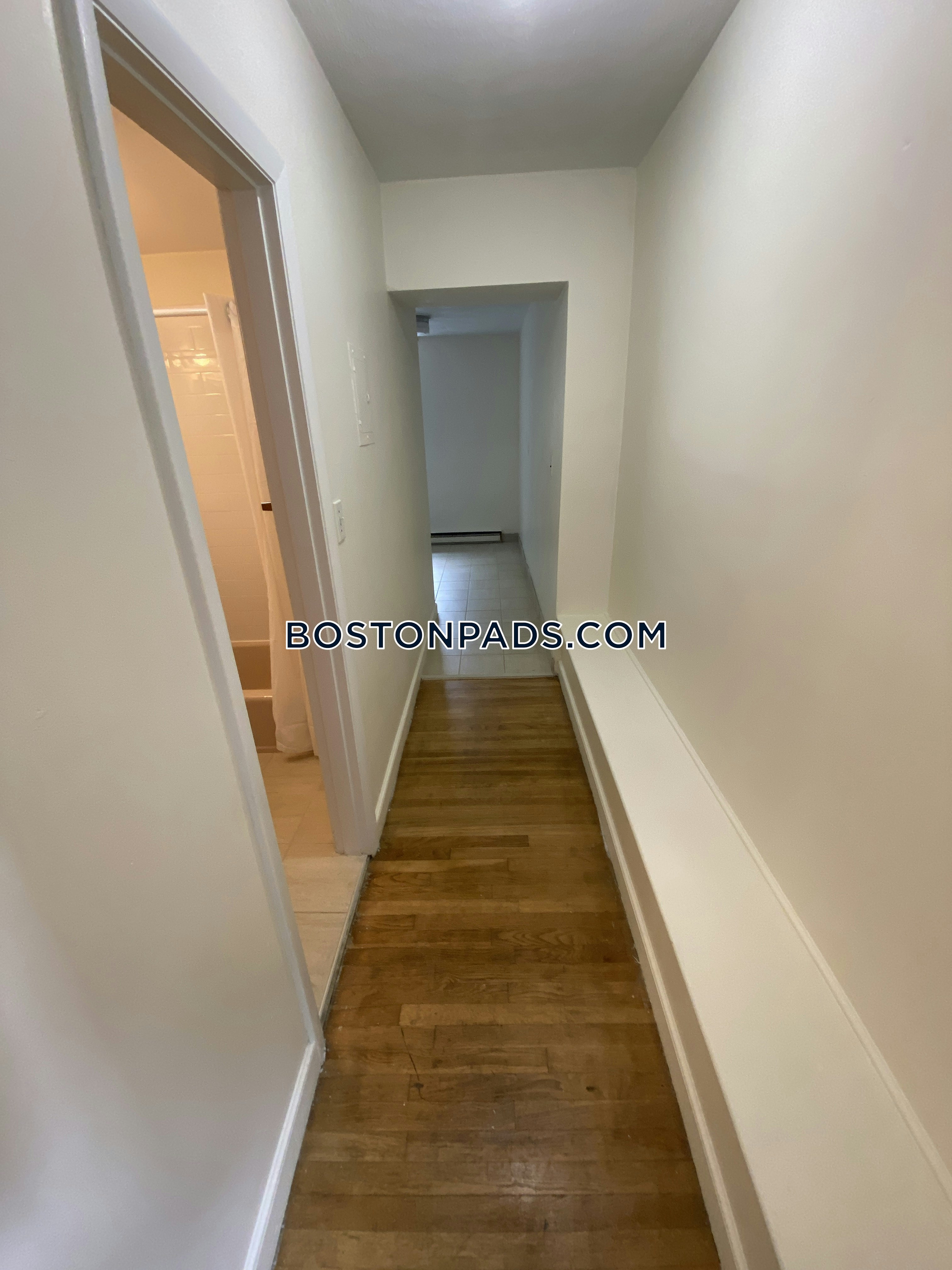 Boston - 0 Beds, 1 Baths