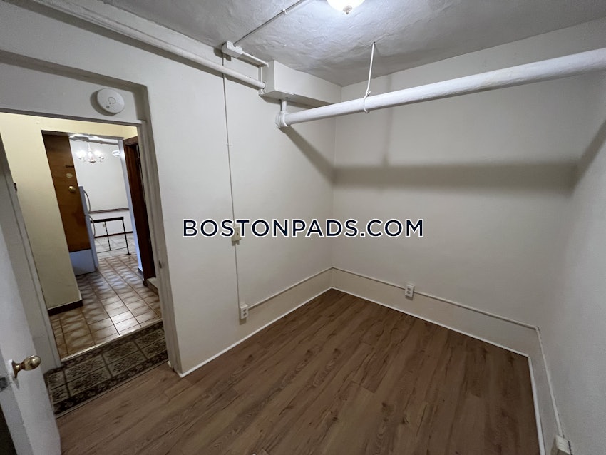 BOSTON - ALLSTON - 2 Beds, 1 Bath - Image 5