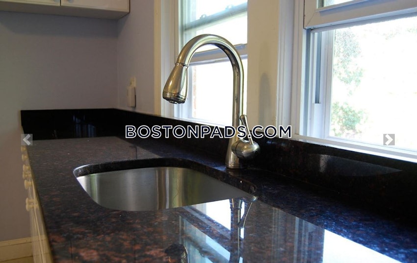 BOSTON - BRIGHTON - BOSTON COLLEGE - 4 Beds, 2 Baths - Image 3