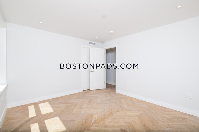 Boston - $4,450+ /mo