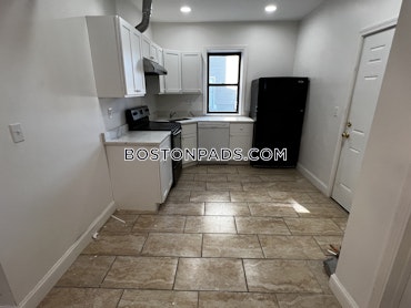 Boston - 4 Beds, 2 Baths