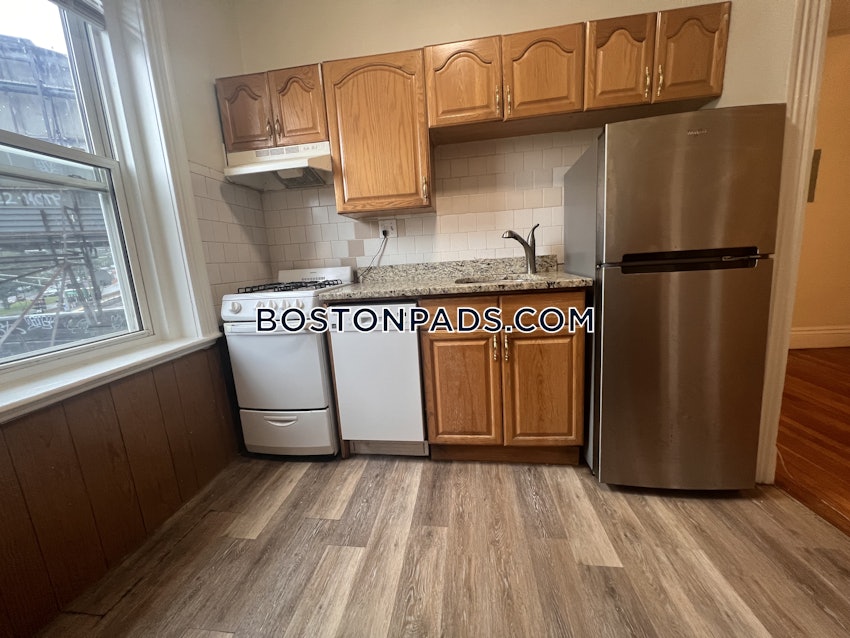 BOSTON - ALLSTON/BRIGHTON BORDER - 1 Bed, 1 Bath - Image 2